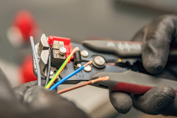 Best Local Electrician Companies  in White City, OR